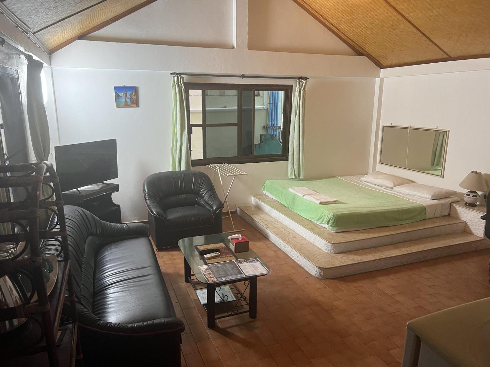 Baan Orchid Guesthouse Patong ภายนอก รูปภาพ