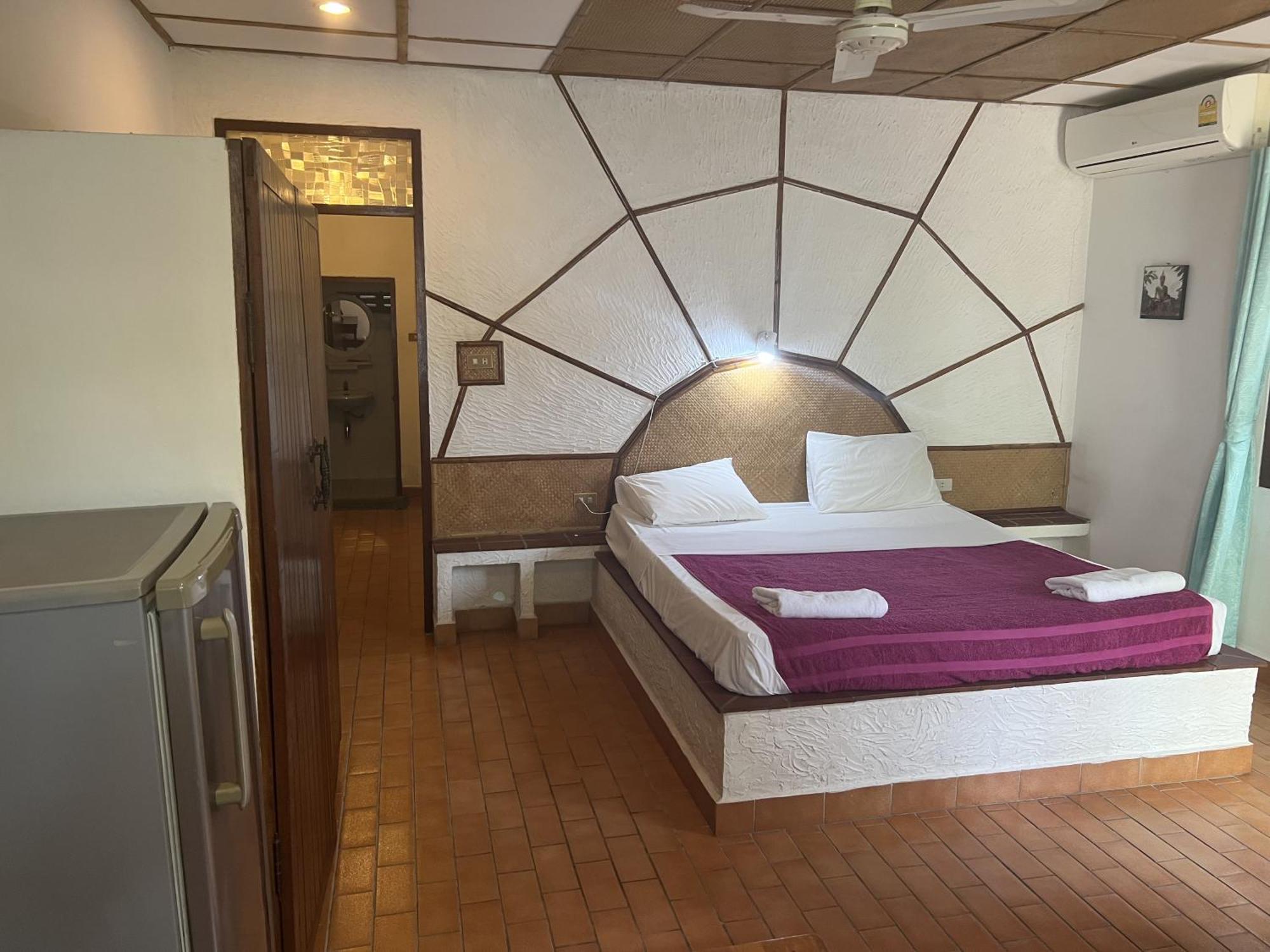 Baan Orchid Guesthouse Patong ภายนอก รูปภาพ
